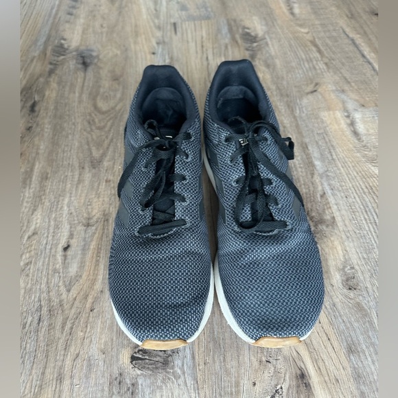 Adidas Running shoes - Picture 2 of 5